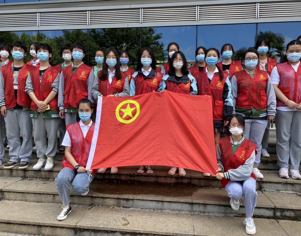 垃圾分类小能人，环境保护我最行_html_727ea0b1.jpg