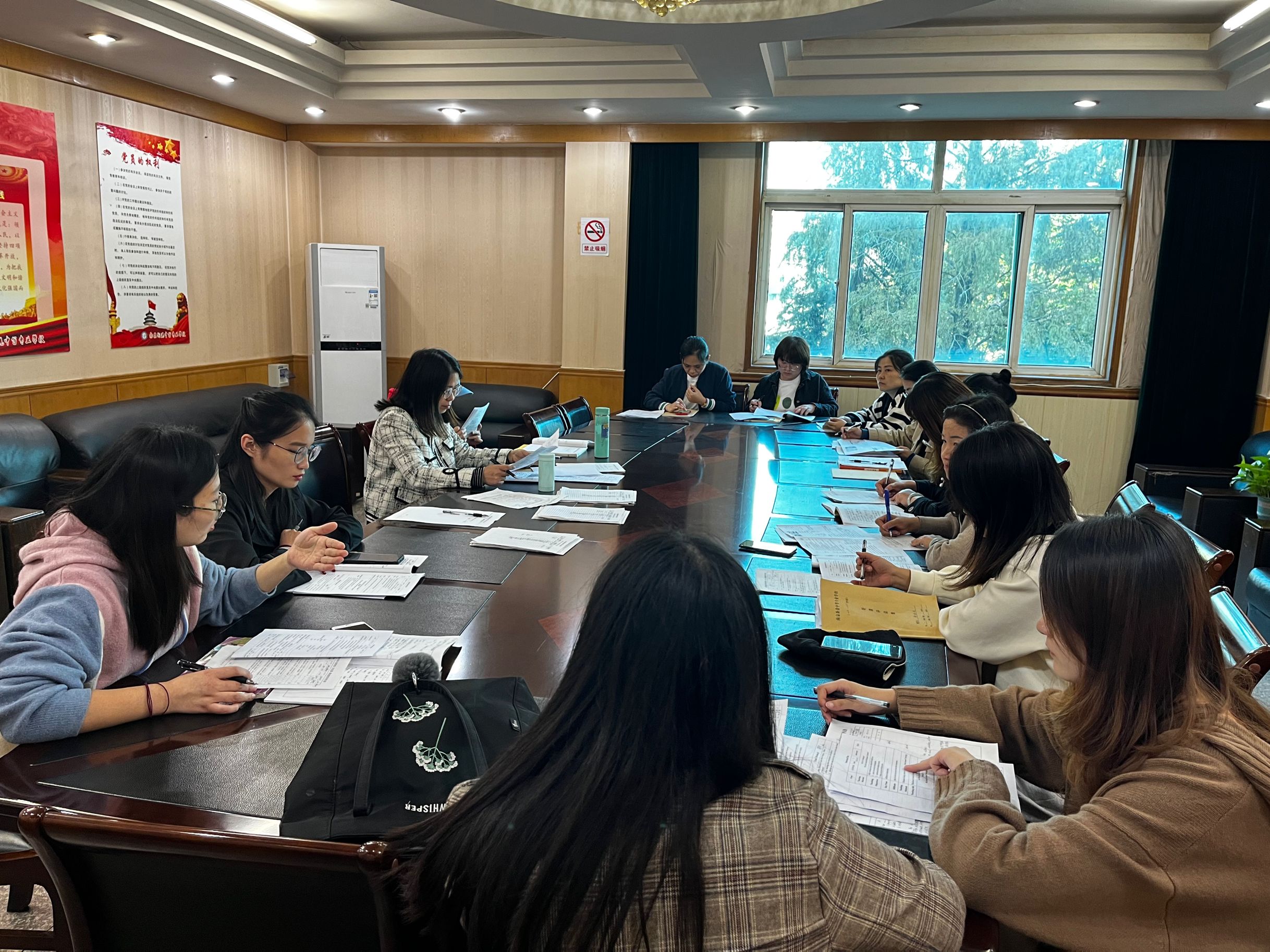 20221014同课异构 同放异彩（迈皋桥英语组“同课异构”研讨活动）1_html_md217ebe.jpg