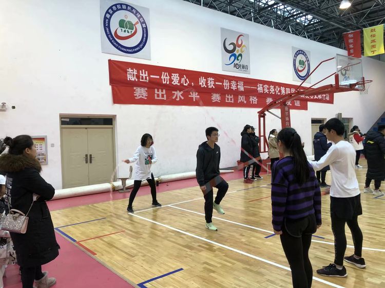 体育组招生_html_529ea632.jpg
