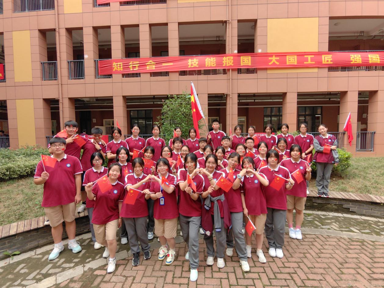 国庆献礼 深情喊楼 9.28_html_m65024ff1.jpg