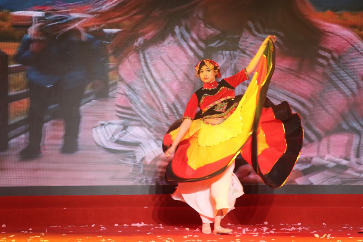 匠心向未来  2024年庆元旦展演暨表彰典礼_html_3cc2697.jpg