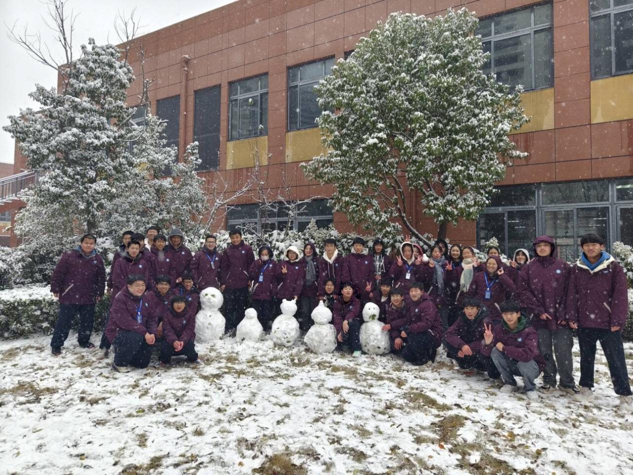 玩雪_html_10bee7ea.jpg