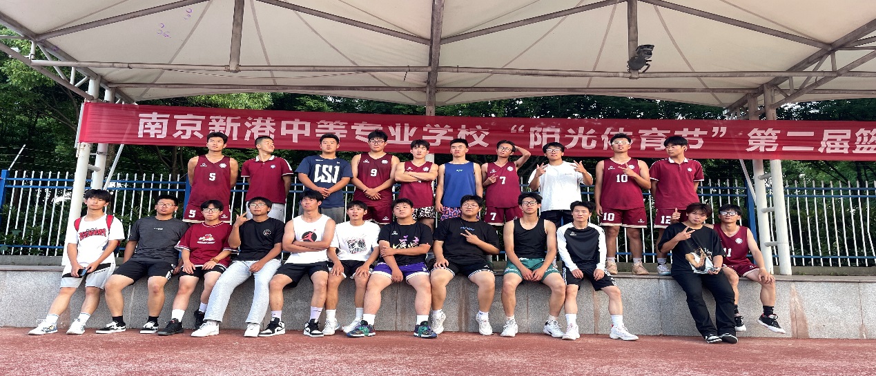 青春激扬，热血碰撞；篮球梦想，校园绽放_html_m6665dd6.jpg