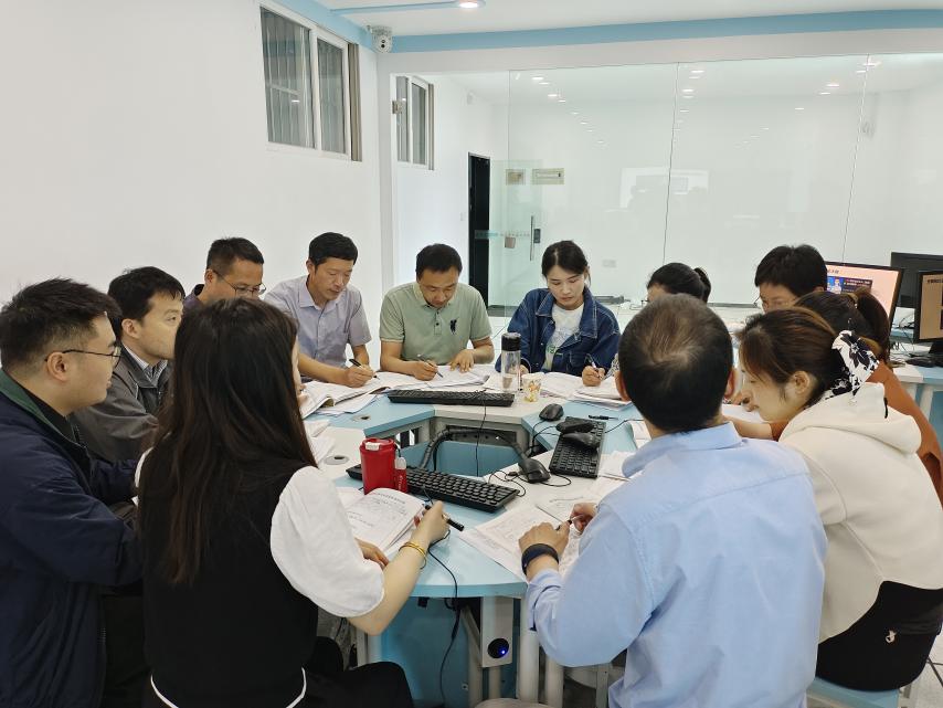 6月7日  计算机教研组开设区级公开课_html_4fa7392a.jpg