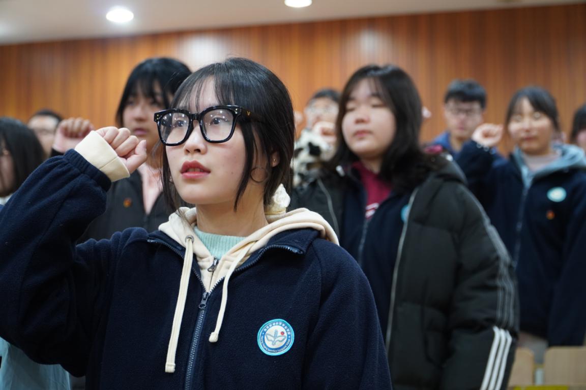 筑青春底色，做榜样青年_html_31f8d706.jpg