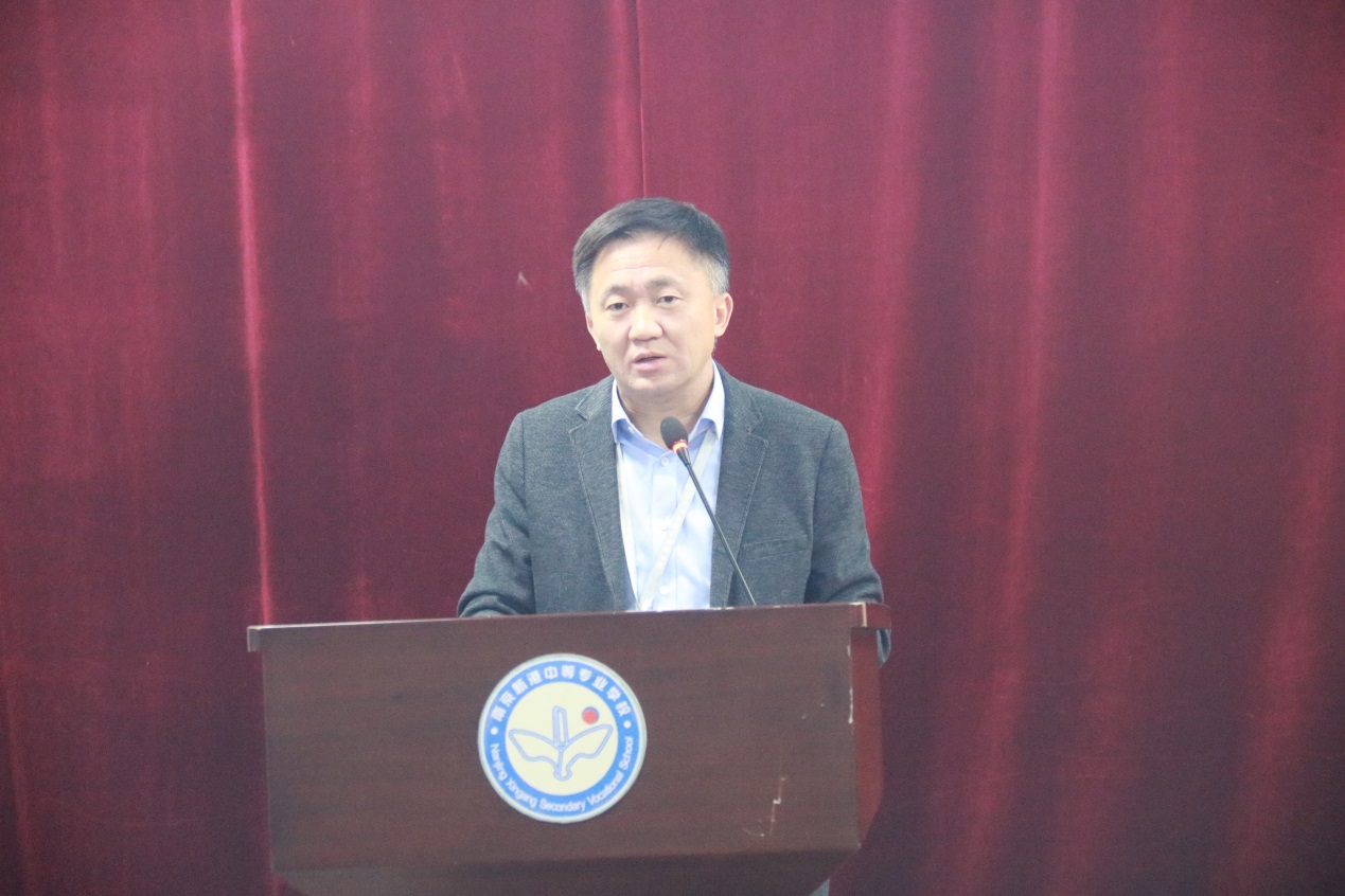 薪火相传 携手共进02_html_m629d91cb.jpg