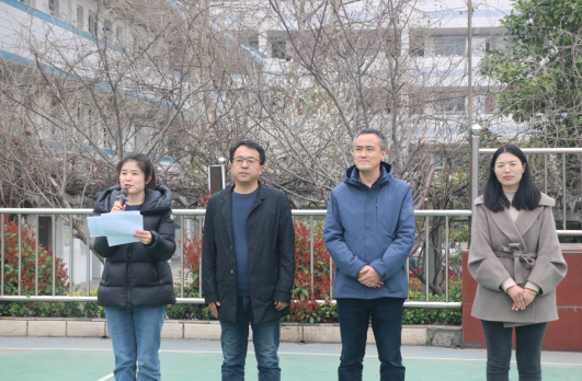 向标兵看齐  向进步学习_html_m57ad0523.png