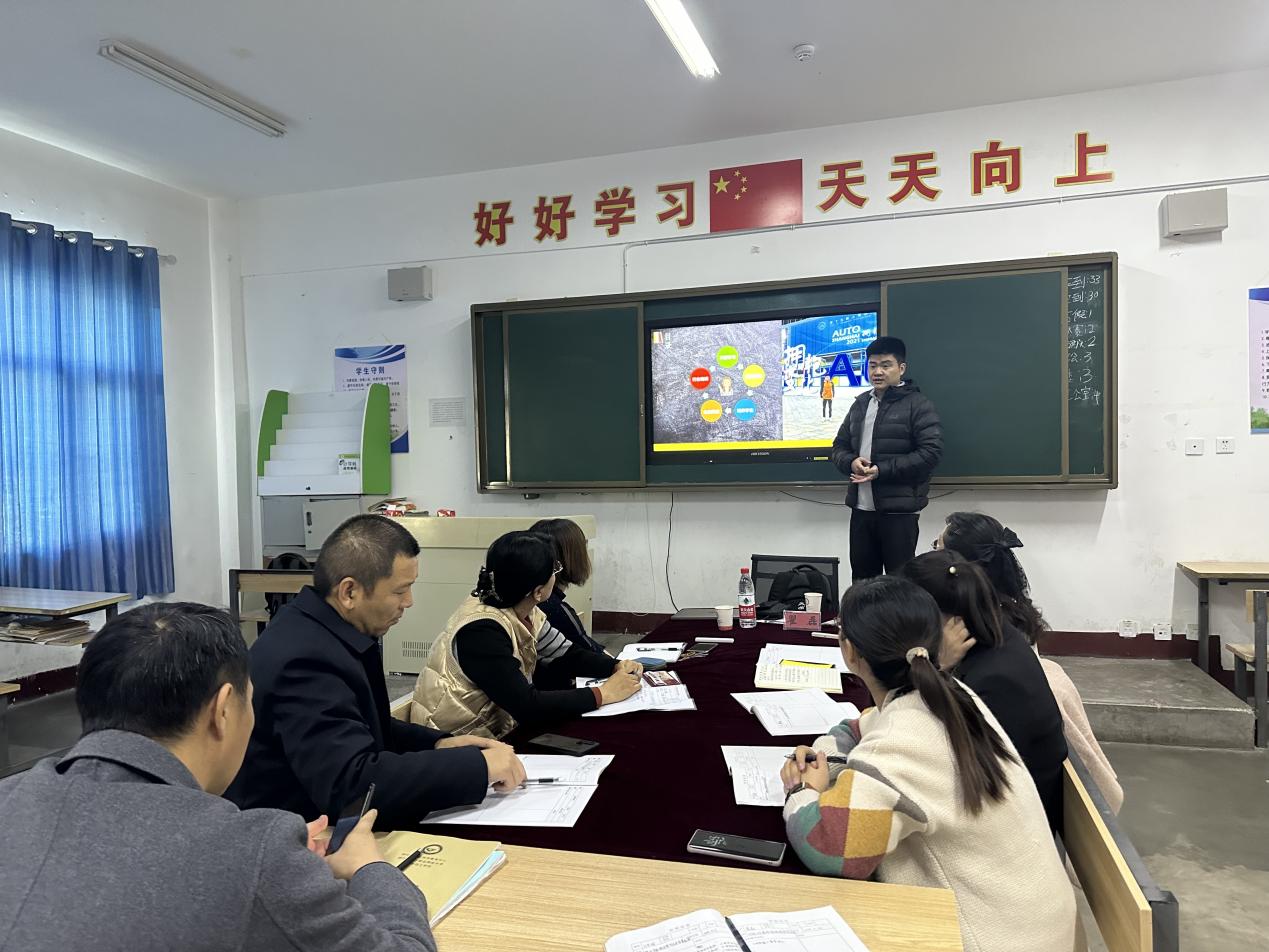 奔赴千里 共叙教育_html_1fcd6907.jpg