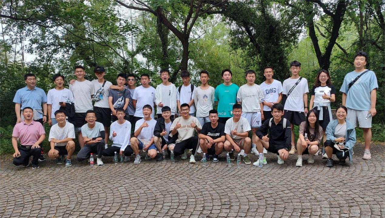 万事皆平淡 唯登紫金山-21物联网青海班登山主题活动_html_m1758b41d.jpg