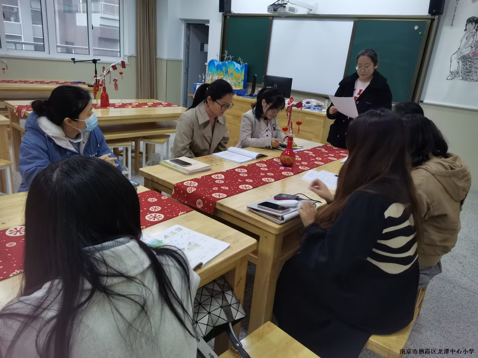 【灵美龙小】深入体味古诗情，小组交流共提升