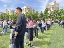【灵美龙小·江畔】劳动促进成长，感恩成就未来——龙潭中心小学江畔人家分校三年级开展十岁成长仪式_html_m40d48791.png
