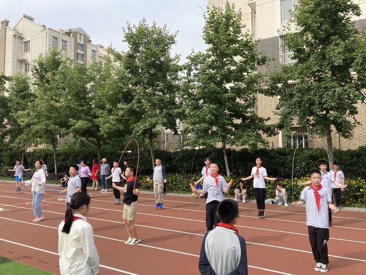 阳光体育节_html_m339c2566.jpg