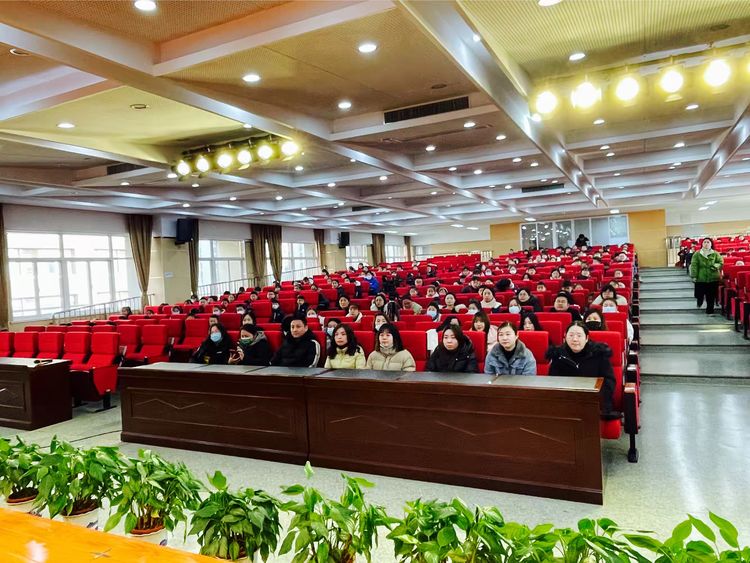 【灵美龙小】携手同舟 共待花开——龙潭中心小学2023-2024学年家长委员会训_html_m6b4814ff.jpg