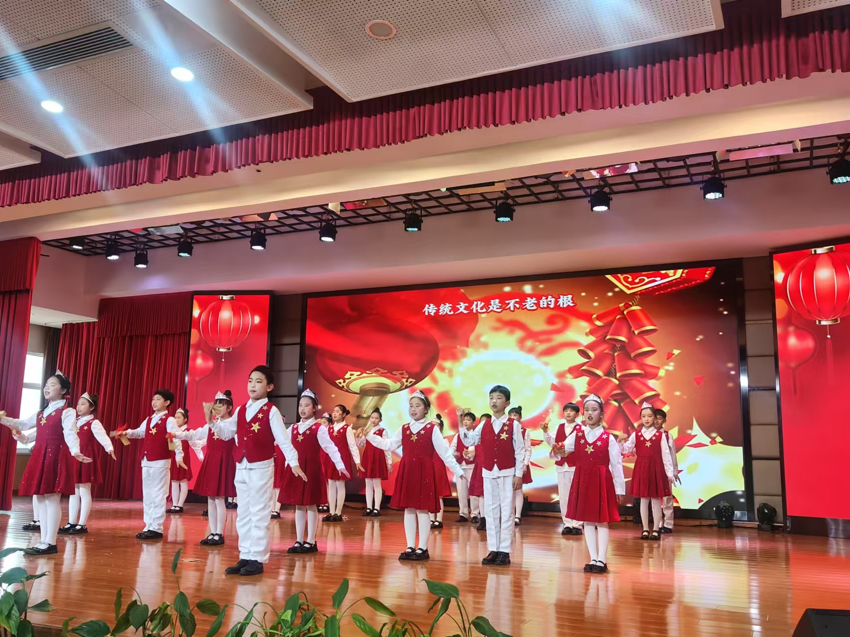 梦想起航_html_m26ce9caa.jpg