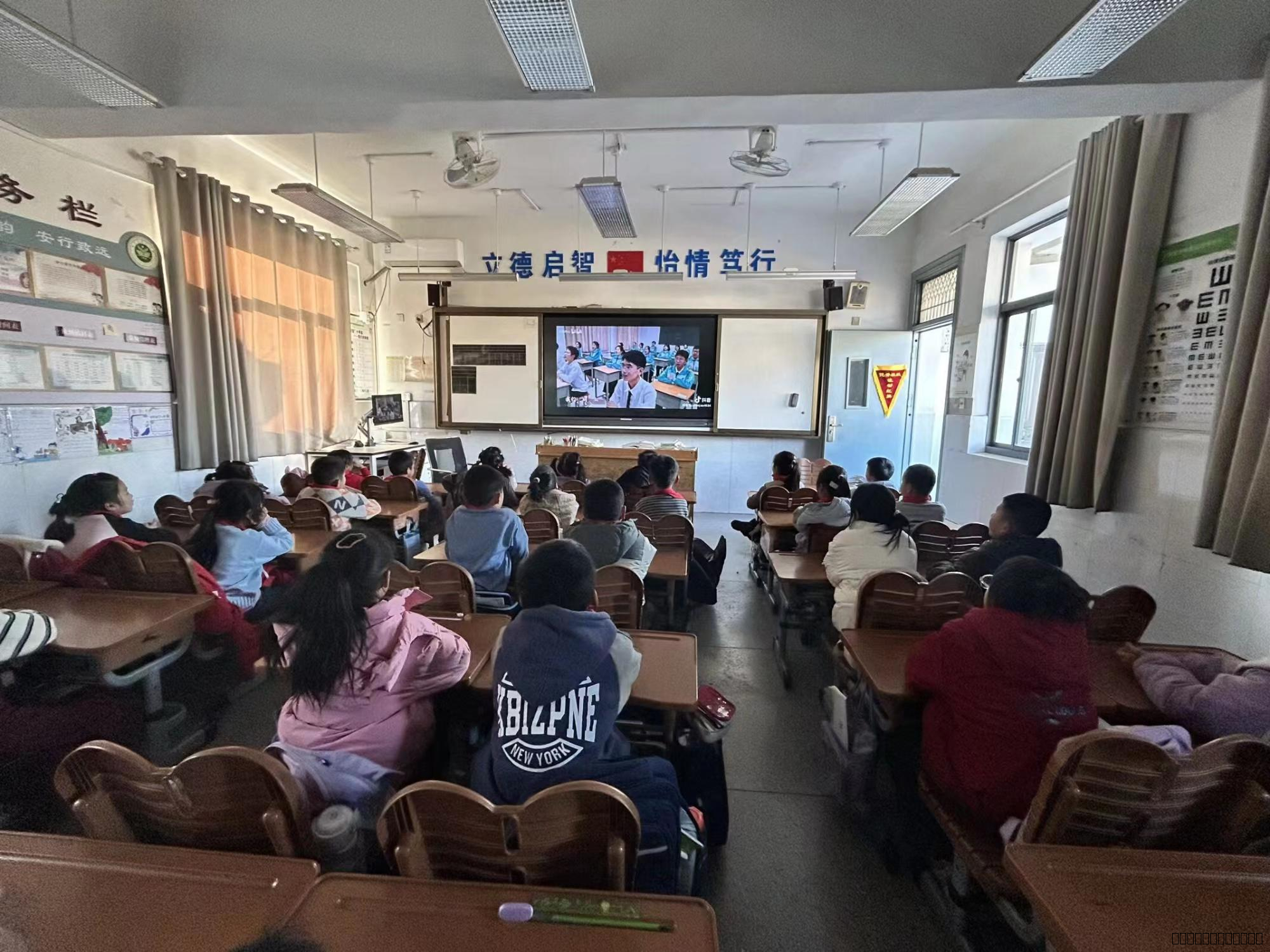 a62bf68f27d445f4ac3384565e59171f.jpg a62bf68f27d445f4ac3384565e59171f.jpg