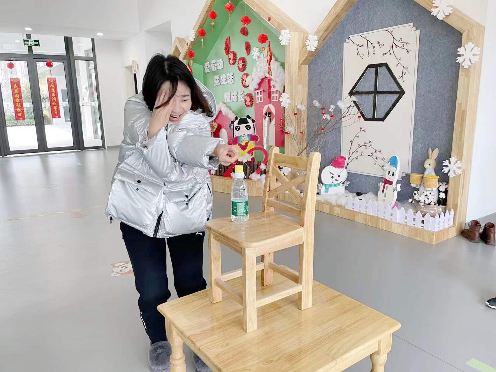 220106弘扬师德师风   展现教师风采_html_m740b39d8.jpg