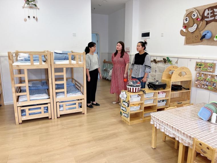 开学巡查明方向 促进专业再提升——栖幼翡翠天域园九月教育教学巡查_html_54029b13.jpg