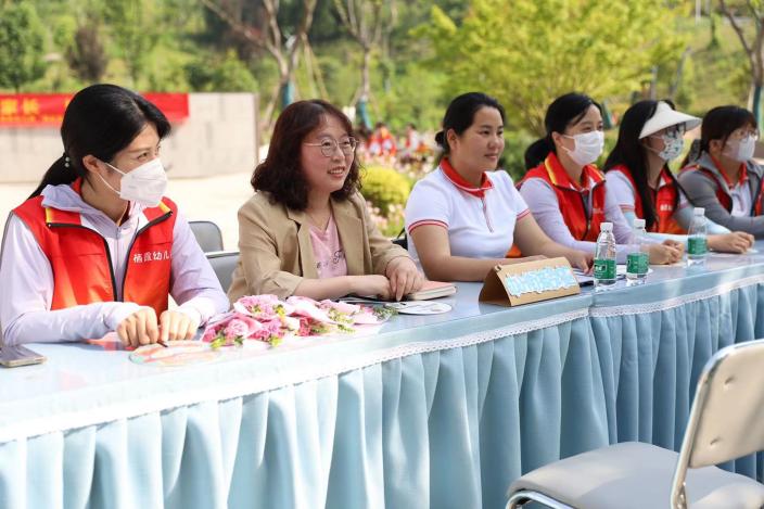 【枫香栖幼】幼小衔接 共助成长  ——记栖霞幼儿园石埠湾园幼小衔接志愿服务活动