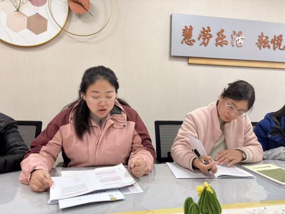241224筑牢食品安全防线，守护幼儿健康成长——栖霞幼儿园翡翠天悦园深入学习习近平总书记重要讲话精神_html_m2d8e449a.jpg