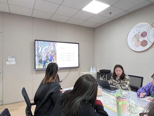 240311班级环境优化的实践与思考——栖霞幼儿园翡翠天悦园业务学习活动_html_m7828b9a2.jpg