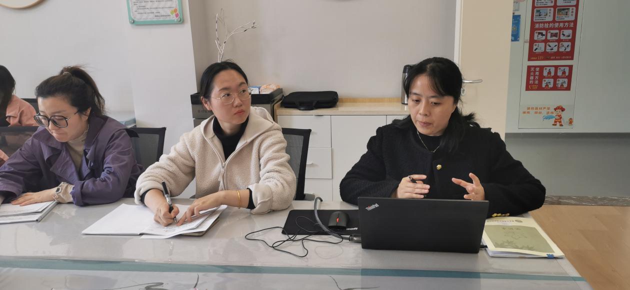 20221025 栖霞幼儿园翡翠天域园业务学习活动之家园共育活动_html_5204a293.jpg