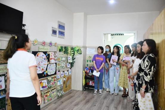 230607以儿童视角 创生动环境——栖霞幼儿园儿童表征墙专项评比活动_html_1a07a765.jpg