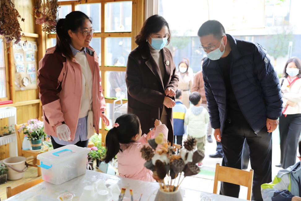  【枫香栖幼】凝聚力量 同行生长 ——栖霞幼儿园翡翠天域园委员会参观活动