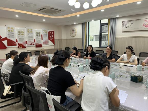 230822芳华待灼 砥砺深耕——栖霞幼儿园后勤部门新学期计划交流及工作布置会_html_7b052d3a.jpg