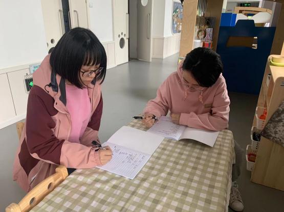 【枫香栖幼】立足儿童视角 乐享劳动成长  ——记栖幼翡翠天悦园中班年级组劳动月主题主题活动审议