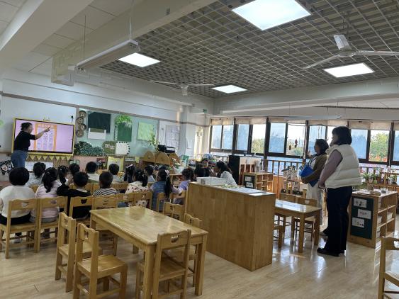 【枫香栖幼】聚焦规范保教 力推“去小学化”  ——栖霞幼儿园五福园迎接十一月“去小学化”督导