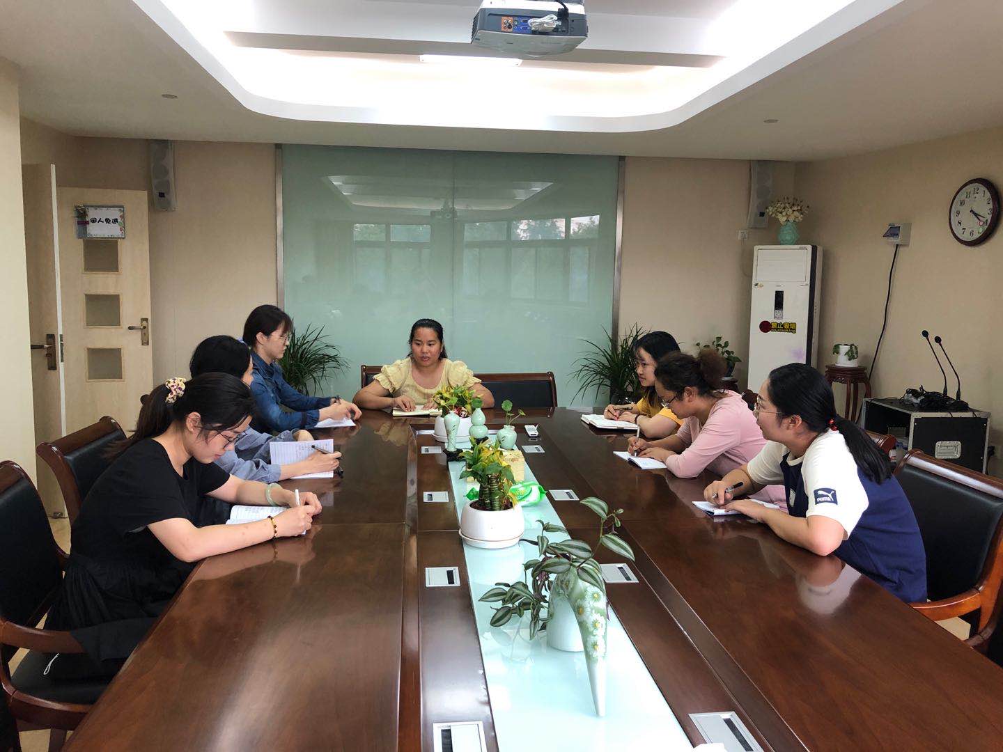 【枫香栖幼】观察助力前行 计划推动发展 ——栖霞幼儿园五福园观察教研组活动（一）