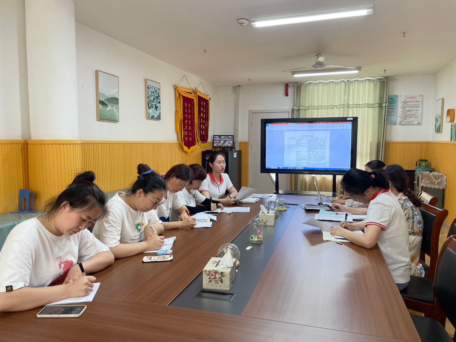 【枫香栖幼】聚焦观察，助力成长    ——栖幼红枫园语言组教研活动（七）