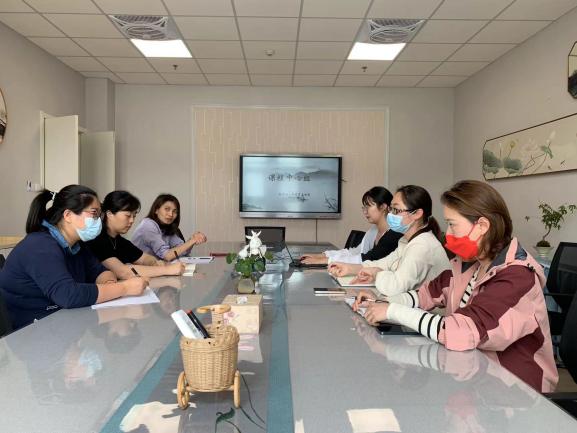 【枫香栖幼】教而有思 精学促研  ——栖霞幼儿园翡翠天域园课程中心组活动  栖霞幼儿园 陈雯鑫