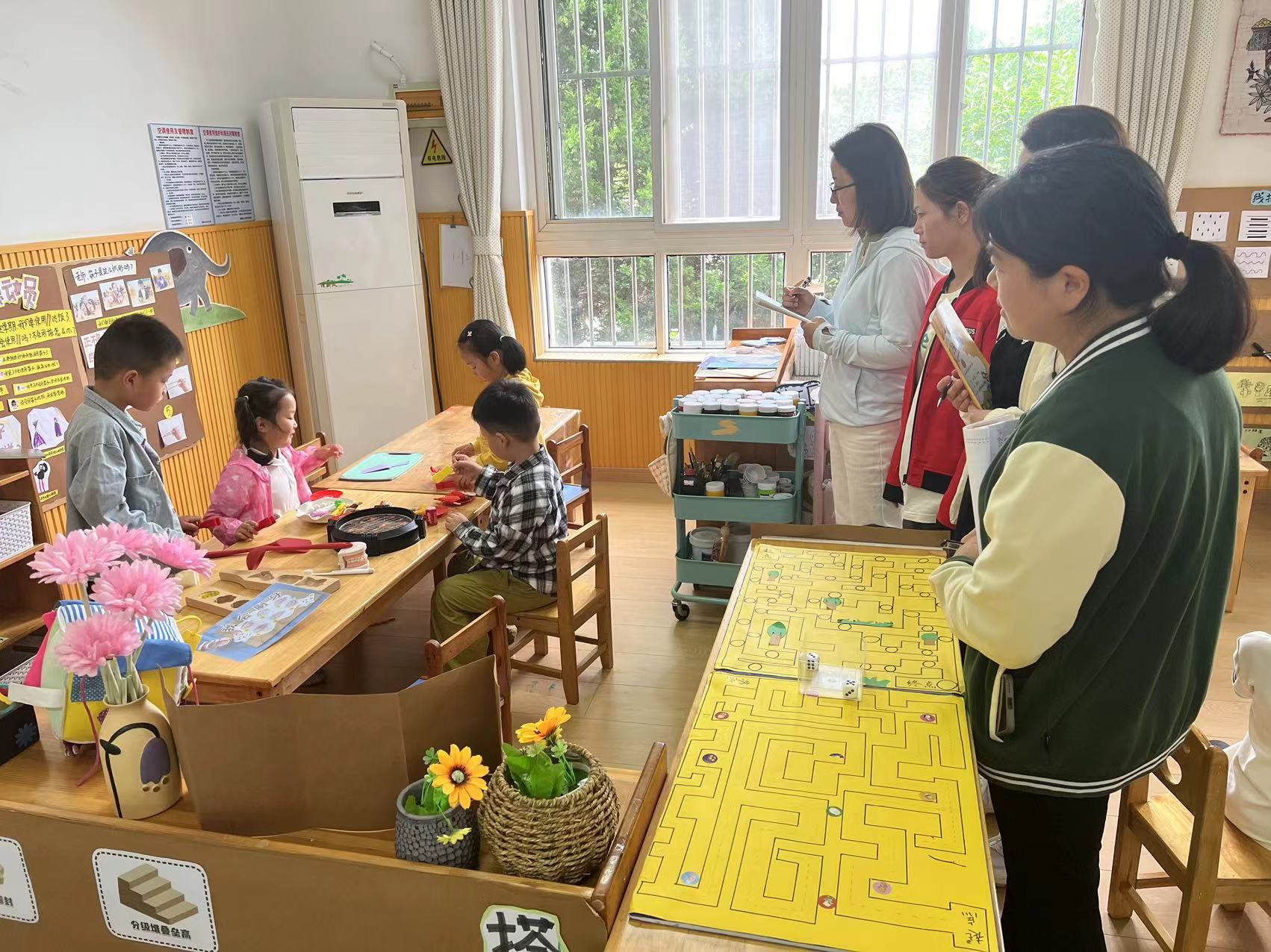 【枫香栖幼】畅玩游戏世界 共享教研智慧  ——栖霞幼儿园红枫分园游戏教研组活动