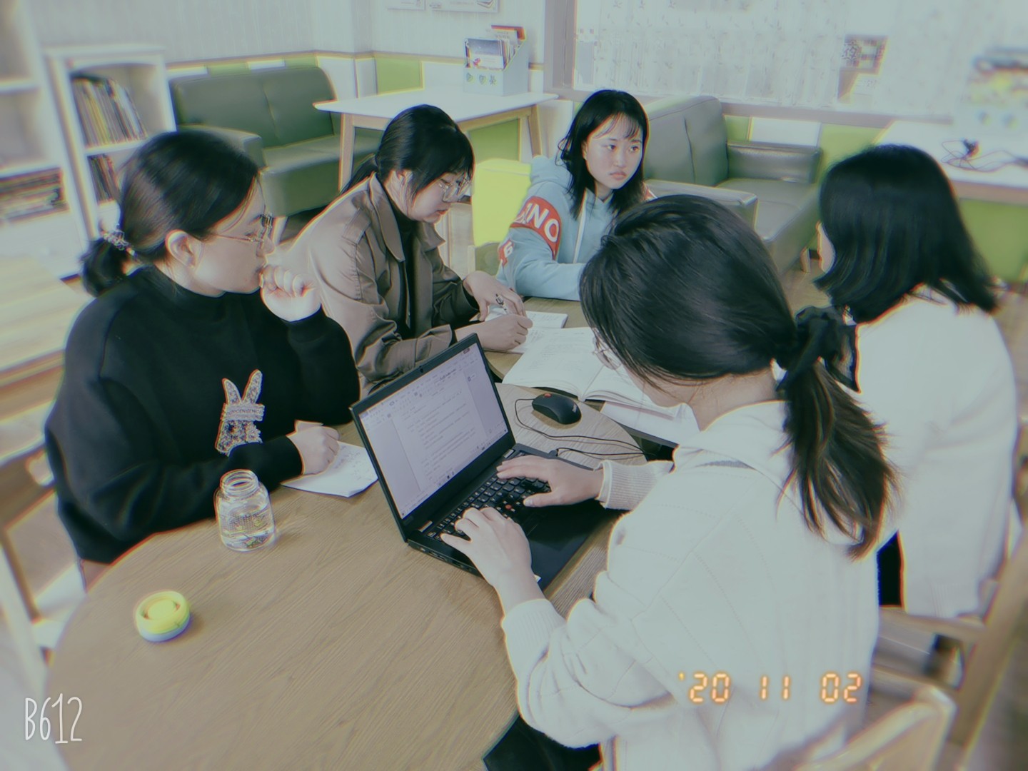 【枫香栖幼】目标导向的观察  主题开启的依据 ——记栖霞幼儿园五福园观察教研组教研活动（三）