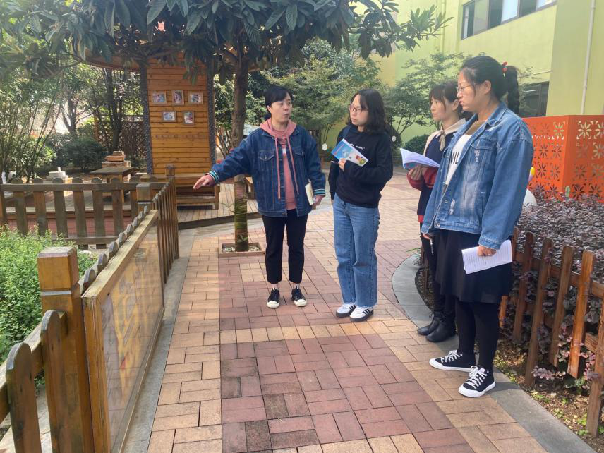 【枫香栖幼】观摩学习 共促发展 ——记栖霞幼儿园翡翠天域园课程中心组参观姐妹园学习活动