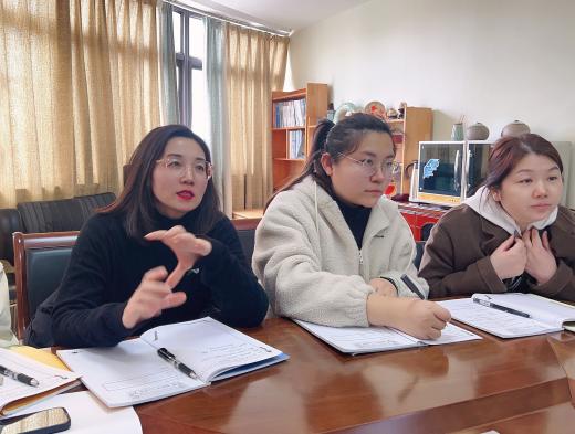 230221一区一角皆教育——栖霞幼儿园五福园教师业务学习之开展区角活动研讨会_html_423a3916.jpg