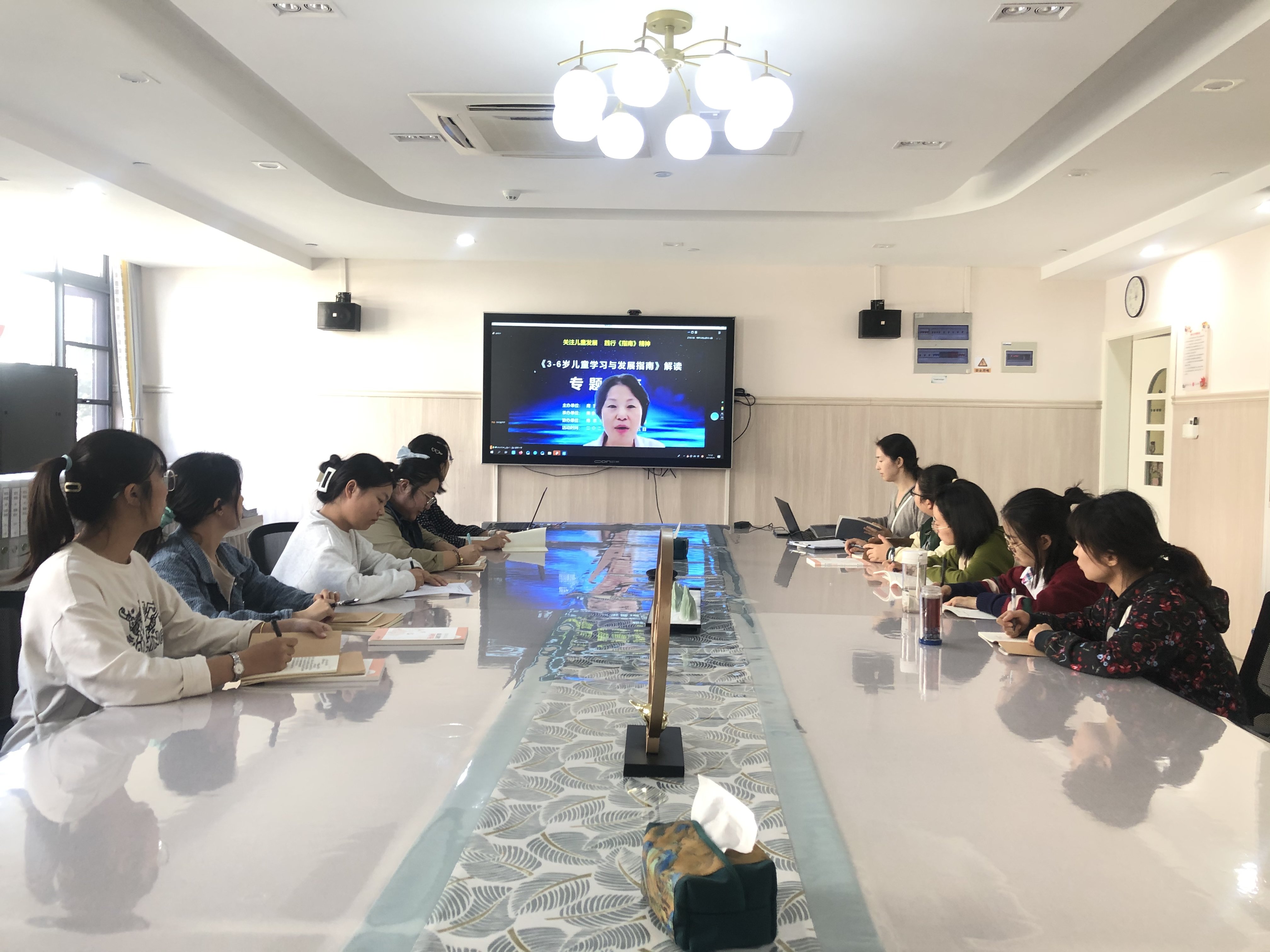 231023聚焦儿童行为观察 践行《指南》精神引领——栖幼石埠湾园业务学习之《指南》理念下的幼儿行为观察_html_m7e346ad3.jpg