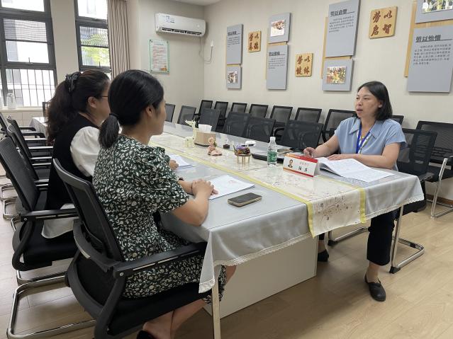 250619督导鉴行  共育未来——栖霞幼儿园翡翠天悦园迎接六月督学检查指导_html_m3e060546.jpg