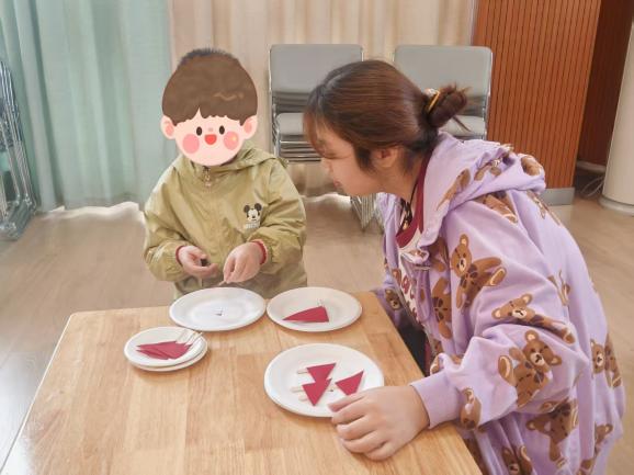 2501020聚焦融幼转衔 教研赋能衔接——栖霞幼儿园融合教育教研活动(二)_html_1c8847c3.jpg