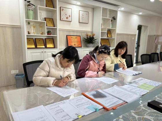 230227展业务水平 促教师成长——记栖霞幼儿园石埠湾园业务资料评比活动 徐雅仙_html_29facdf.jpg