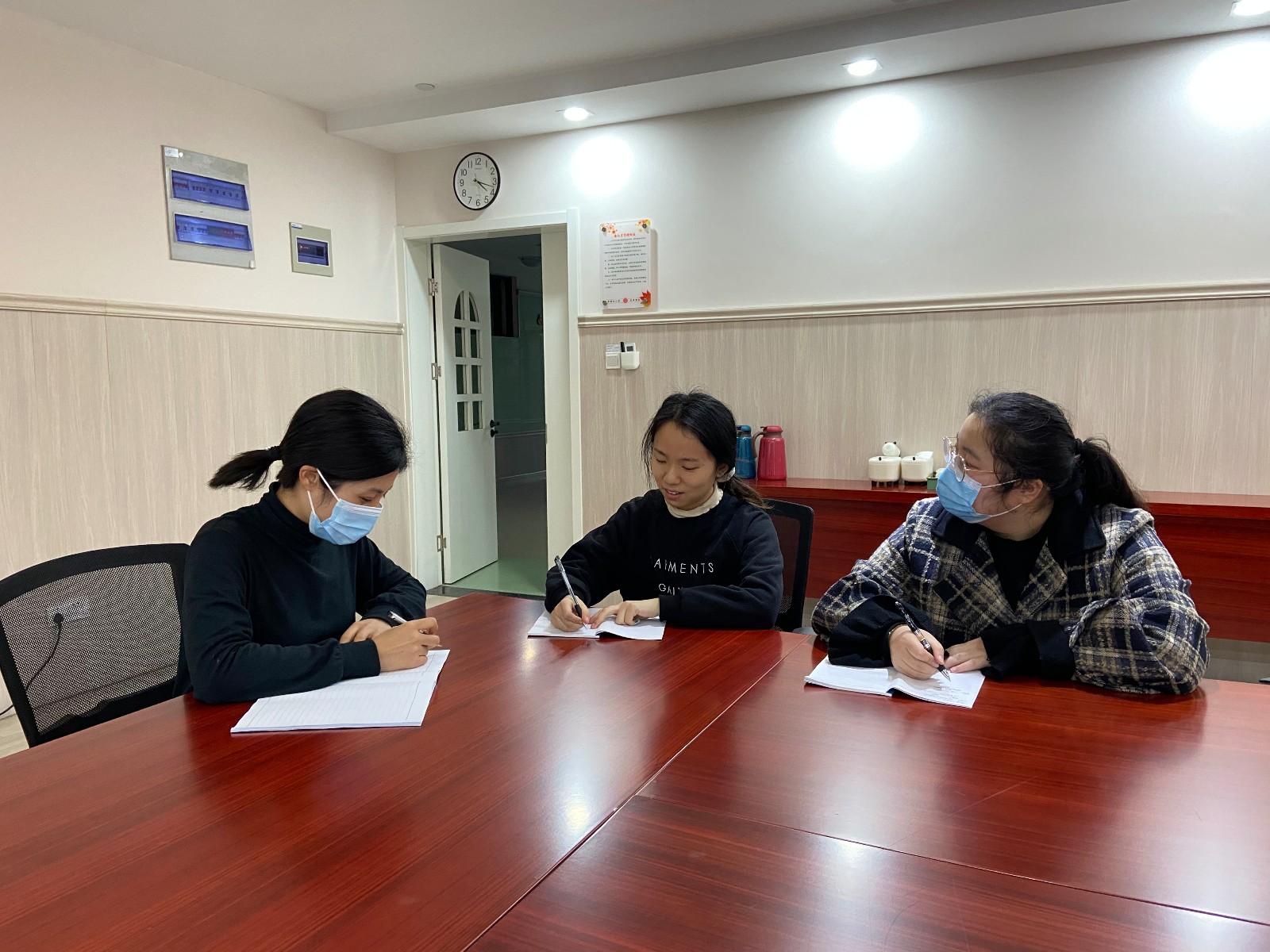 【枫香栖幼】深入研索  探究课程 ——记栖幼石埠湾园“别样的时光”课程审议活动