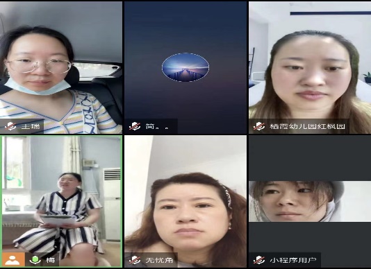 220722接种新冠疫苗 共筑健康长城——记栖霞幼儿园红枫园新冠疫苗接种工作推进会（插照片）_html_41b4f792.jpg