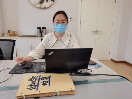 【枫香栖幼】追随足迹 珍藏美好  ——栖霞幼儿园翡翠天域园幼儿成长手册培训活动