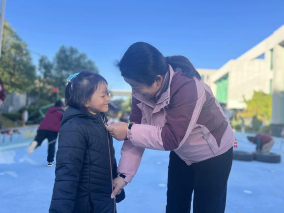 241127“保”持初心 “育”见美好——栖霞幼儿园石埠湾园保育教师技能评比活动_html_m3069d4e2.jpg