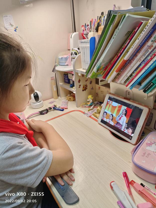【湖畔光影】喜迎二十大 筑梦向未来——2022年南京市中小学开学第一课_html_m7f5d3839.jpg