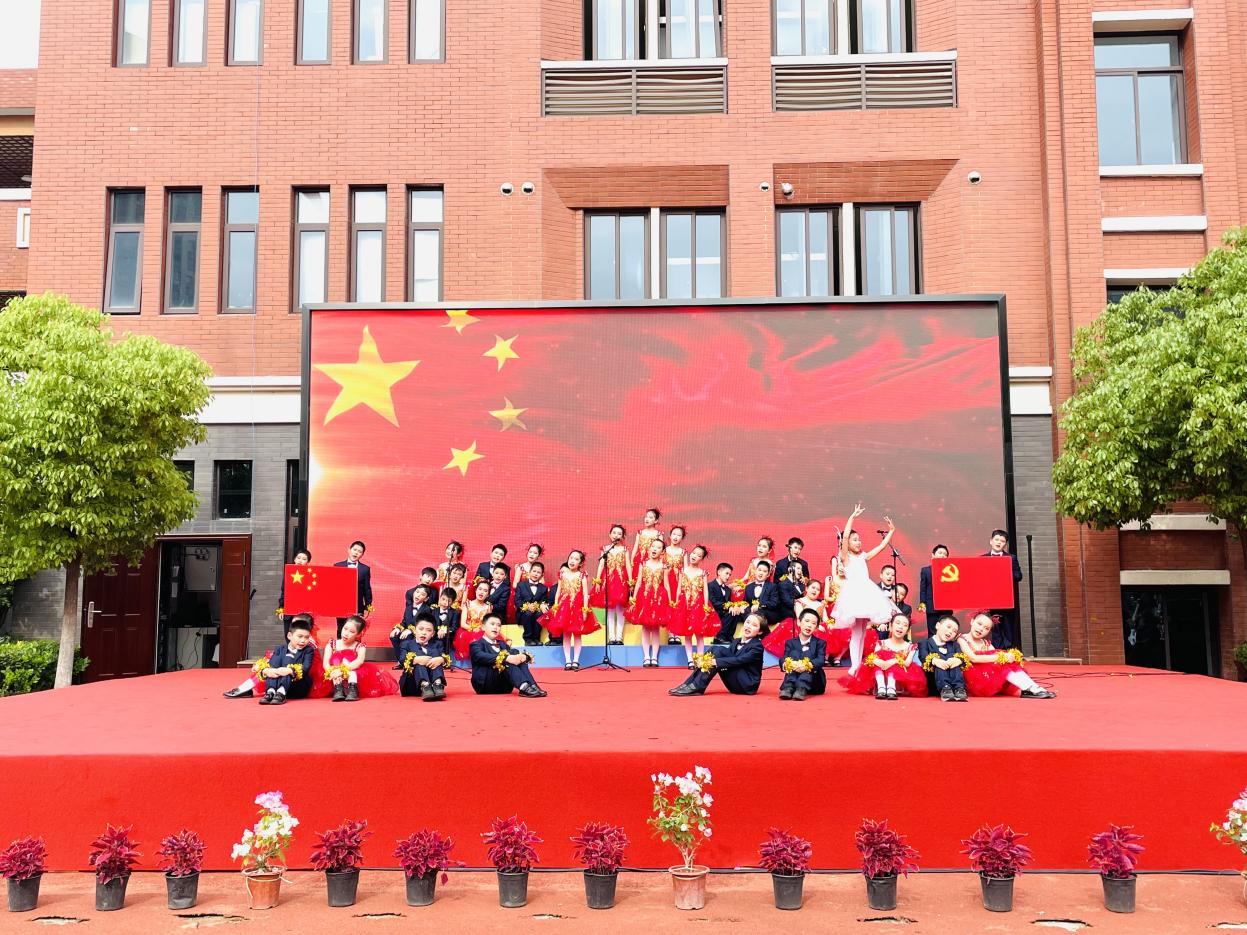 督学促成长，携手共提升——记湖南省教育督导干部（督学）能力提升研修班学员莅临金陵小学（仙林湖校区）参观指导_html_m2d28ef97.jpg