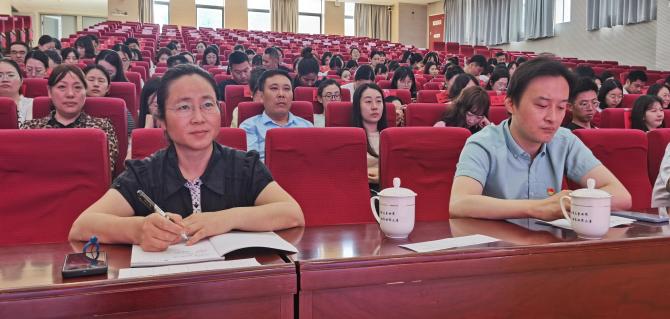 【四稿】七一党员庆祝会暨学习大会新闻_html_m2ad0ace1.jpg