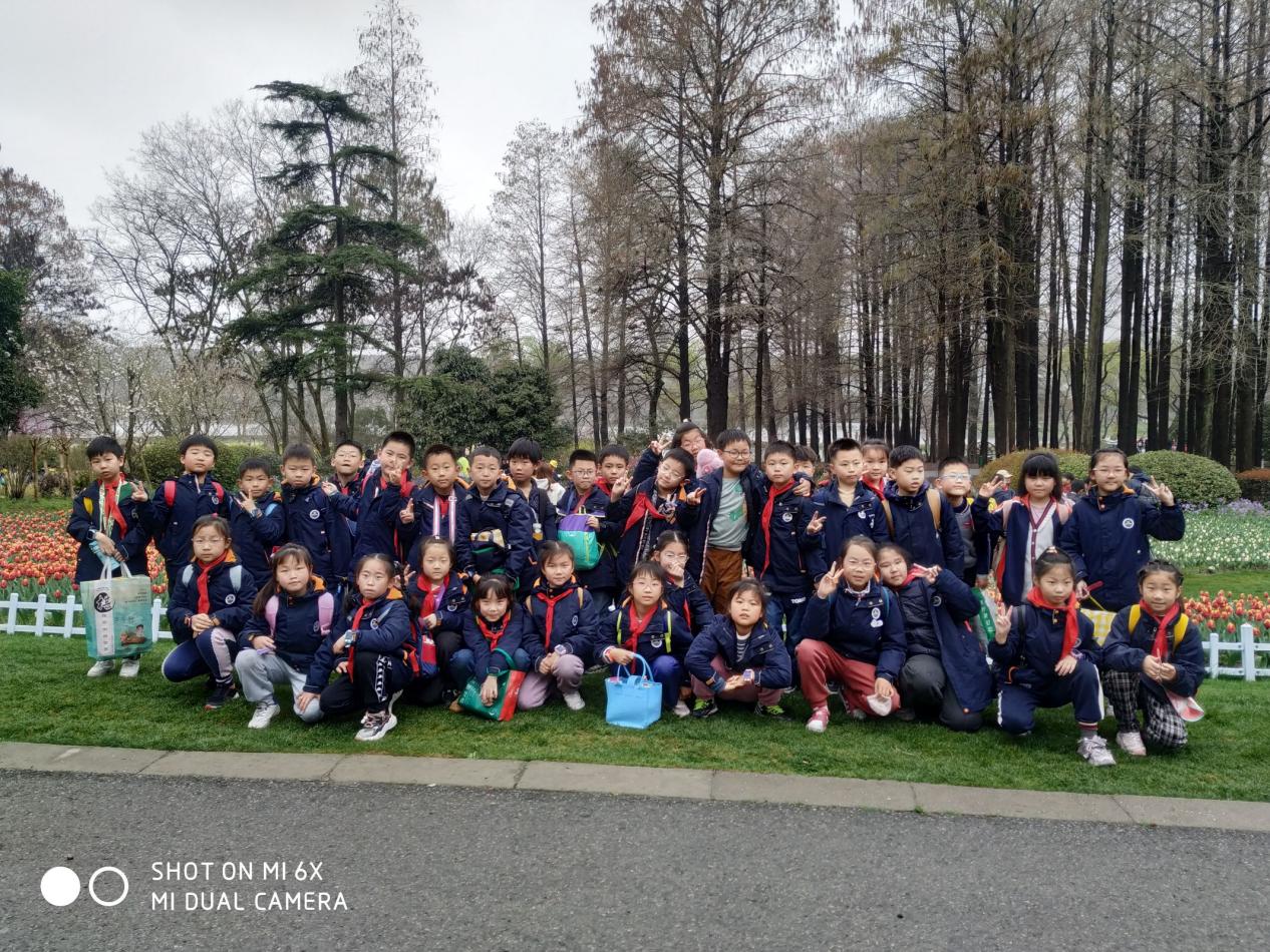 【湖畔·学生活动】春风拂面，学子欢腾——记金陵小学（仙林湖校区）二年级综合实践活动_html_m2bbf054d.jpg