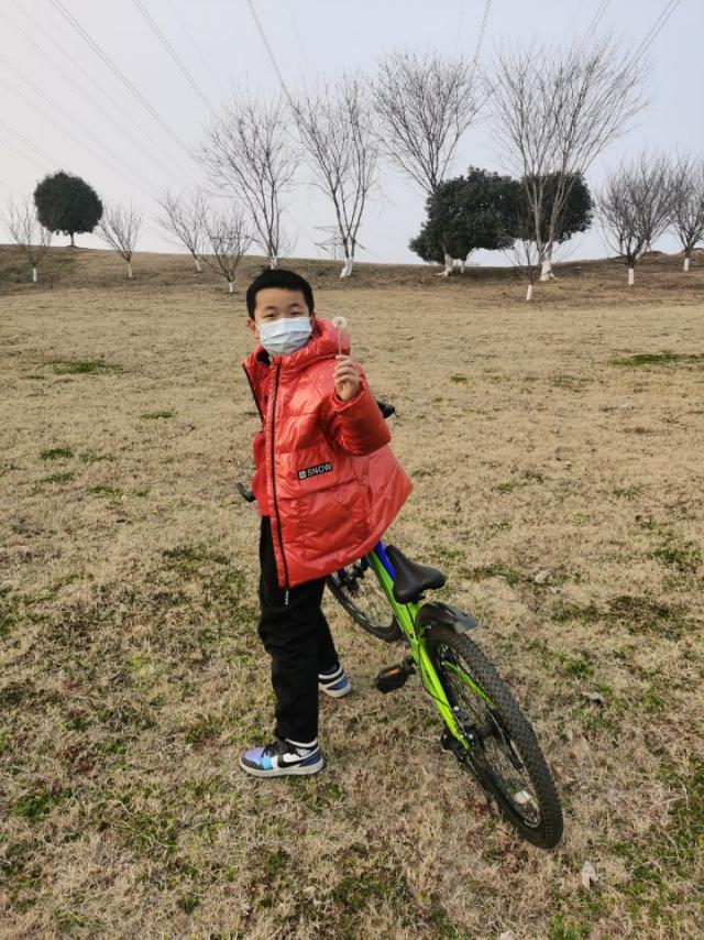 【博学广志】云端共守望 安全记心间——记金陵小学广志路校区第七周线上升旗仪式暨全国中小学安全教育日主题活动_html_2d051273.jpg